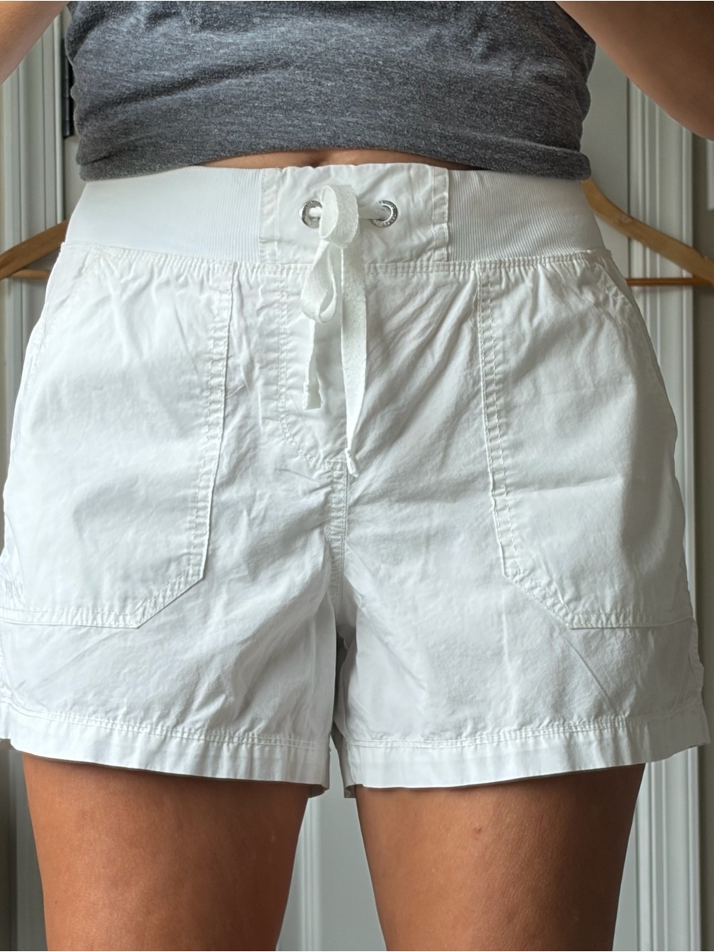 DKNY White Ribbed Waist Athletic Drawstring Shorts